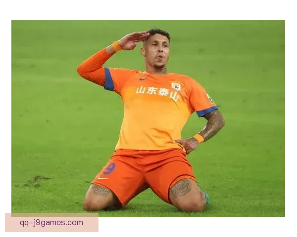 山东泰山前锋克雷桑亚冠赛前大腿后侧肌肉拉伤将缺席比赛