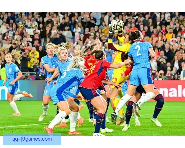 西班牙女足历史性加冕世界杯冠军展现团队力量与新时代足球魅力风采